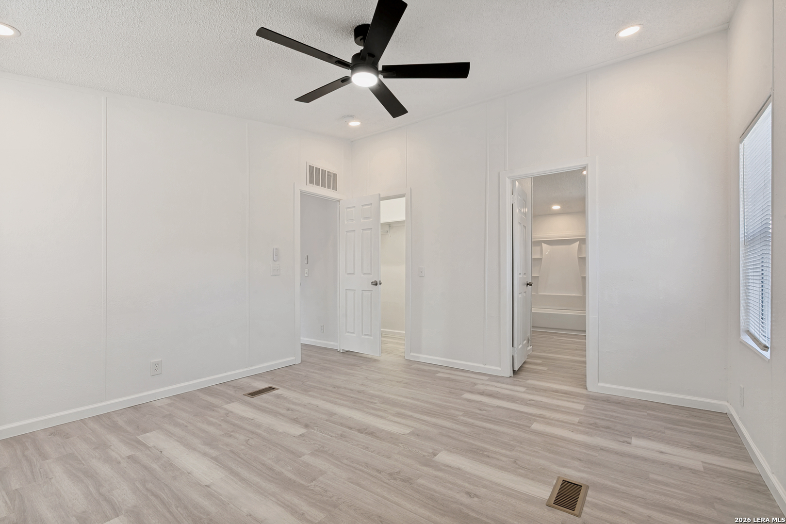 5111 Savannah Woods Von Ormy TX 78073