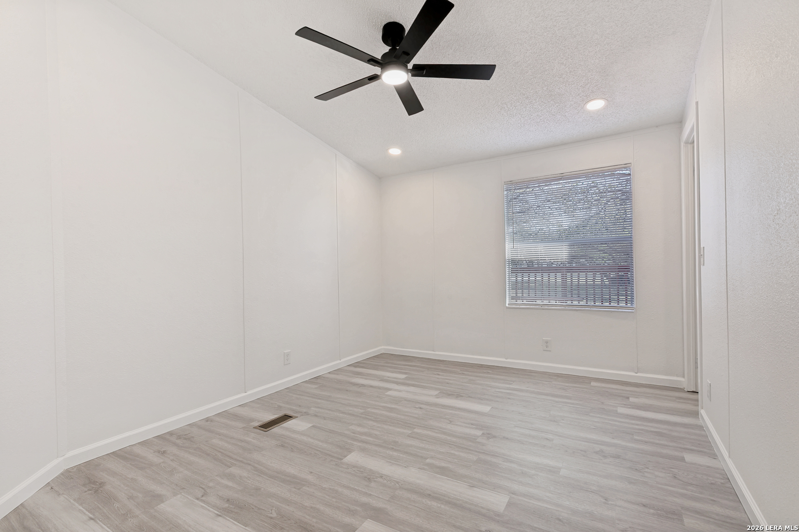 5111 Savannah Woods Von Ormy TX 78073