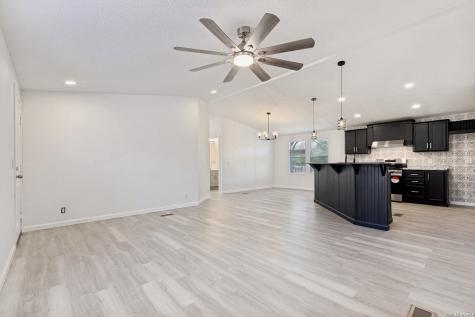 5111 Savannah Woods Von Ormy TX 78073