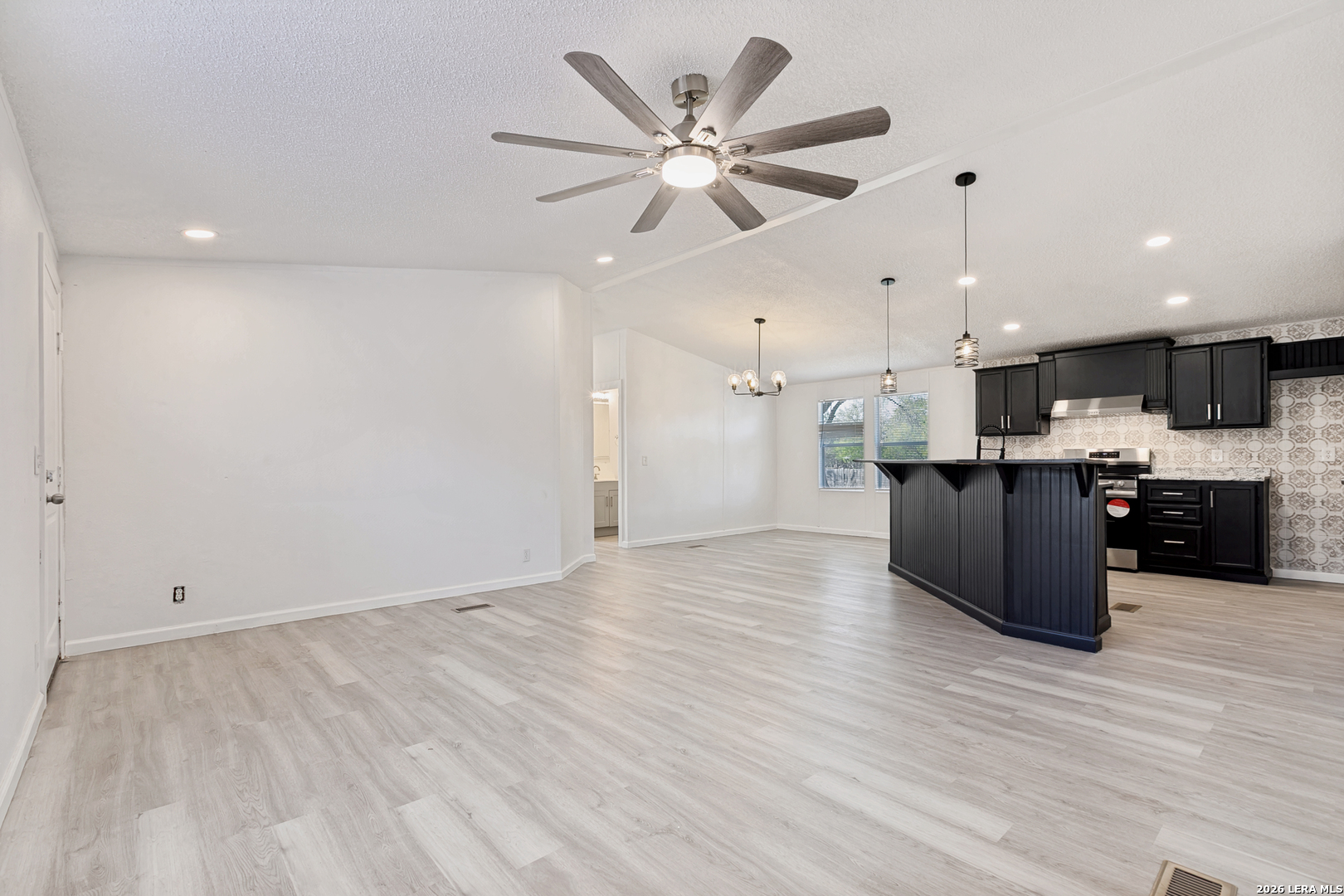 5111 Savannah Woods Von Ormy TX 78073