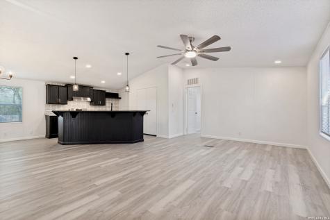 5111 Savannah Woods Von Ormy TX 78073