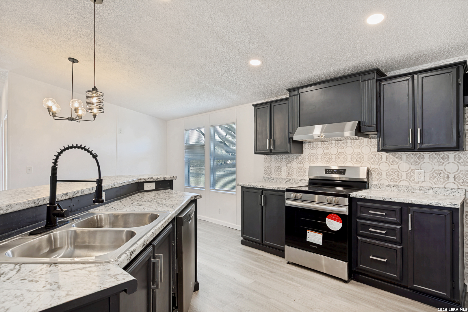 5111 Savannah Woods Von Ormy TX 78073