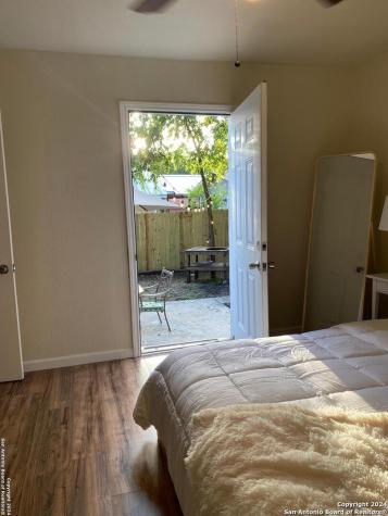 1023 Sacramento San Antonio TX 78201