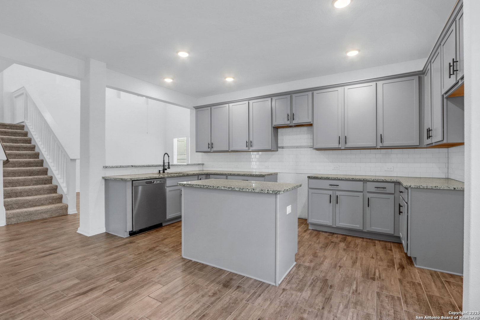 1625 Lawnside San Antonio TX 78245