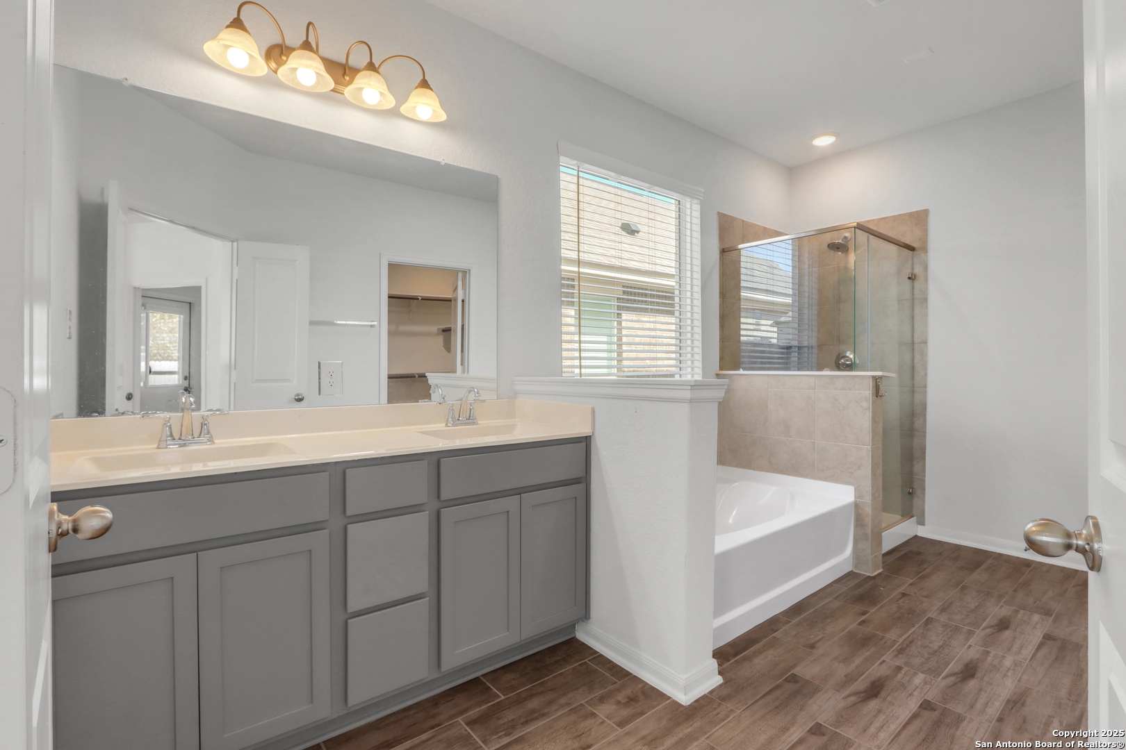 1625 Lawnside San Antonio TX 78245