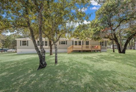 188 Mil Encinos Adkins TX 78101