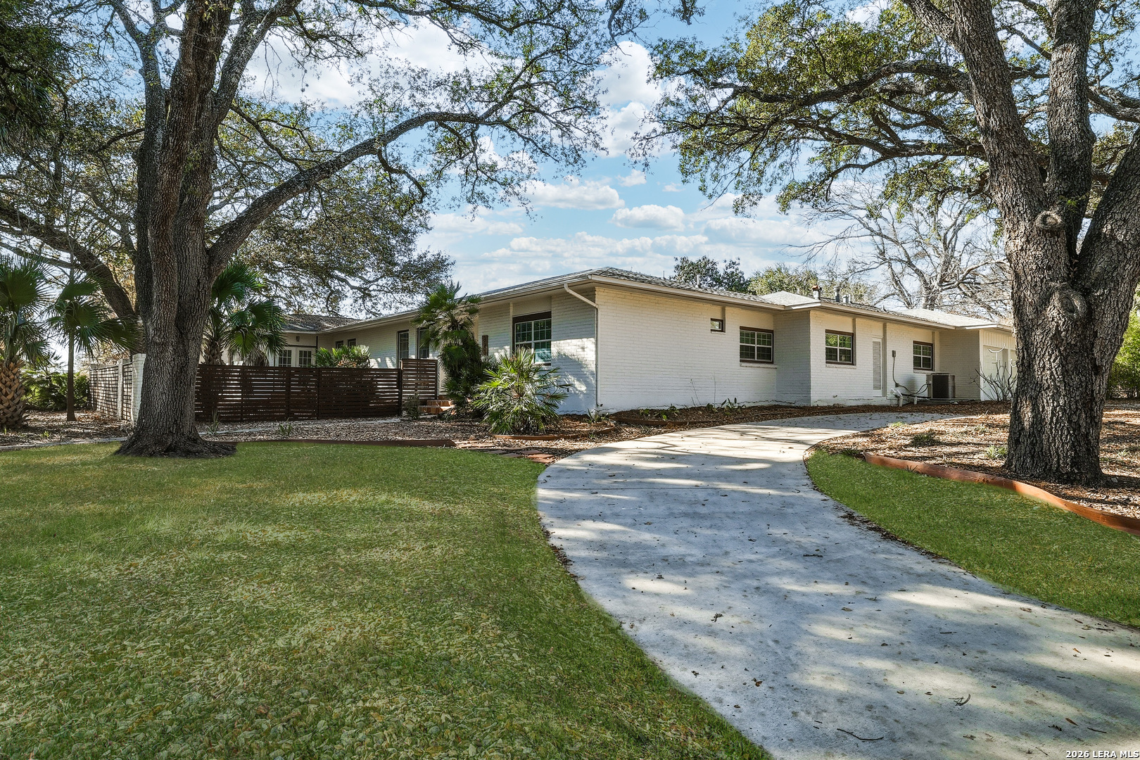 825 Eventide Terrell Hills TX 78209