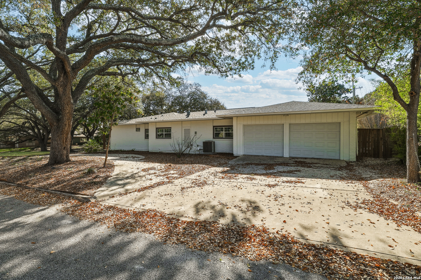 825 Eventide Terrell Hills TX 78209
