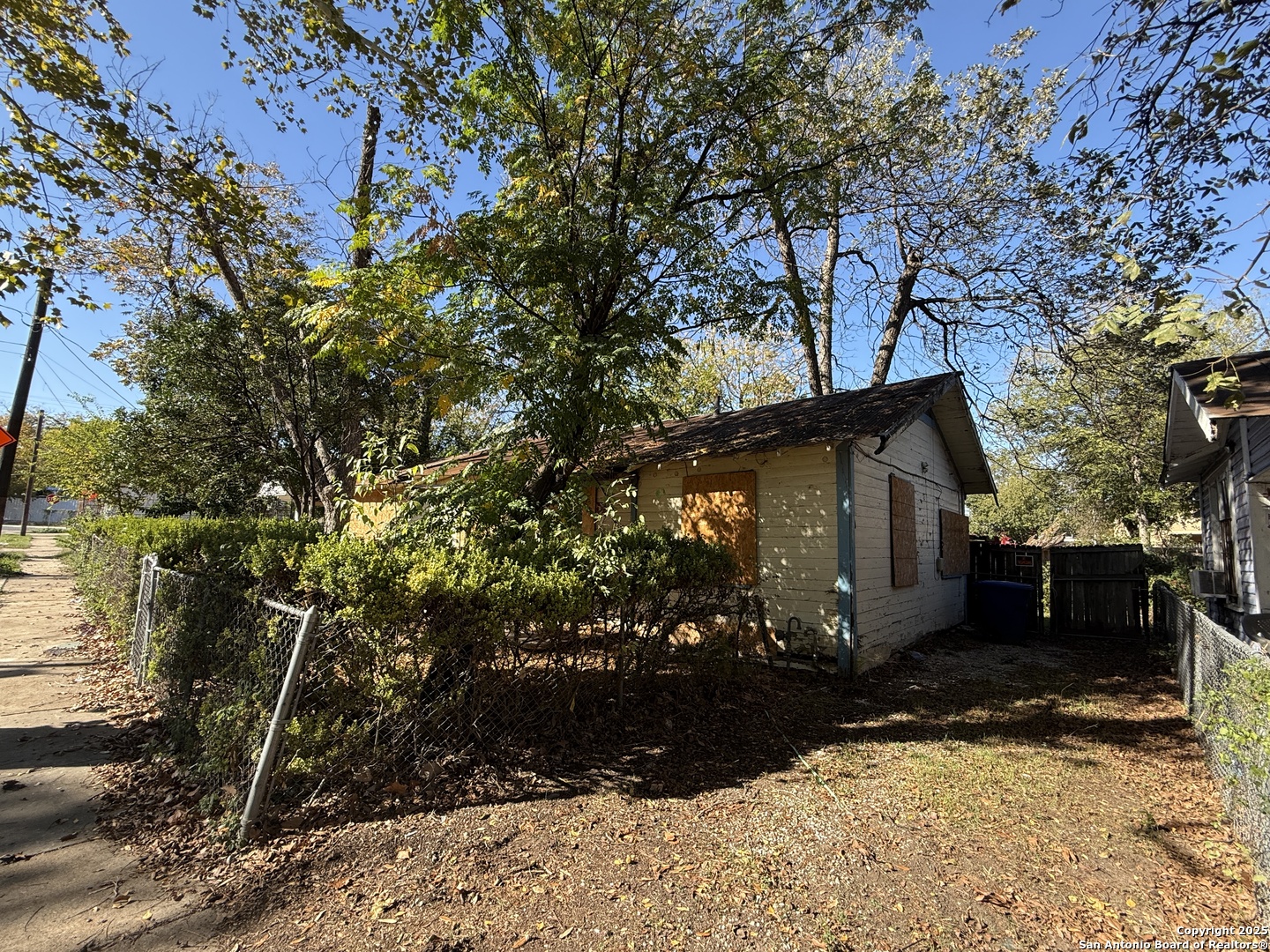 1033 Saldana San Antonio TX 78225
