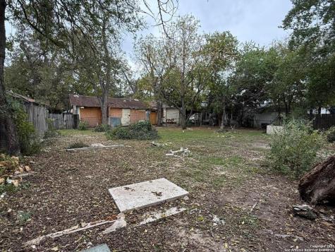 1033 Saldana San Antonio TX 78225