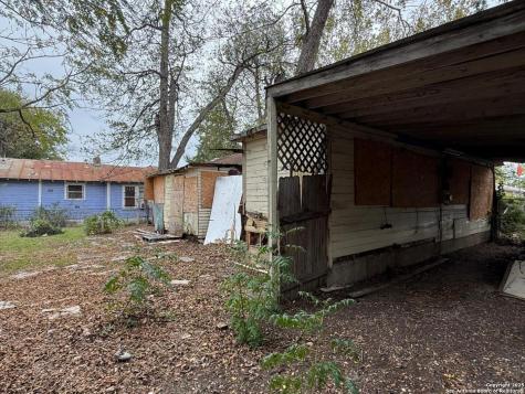 1033 Saldana San Antonio TX 78225