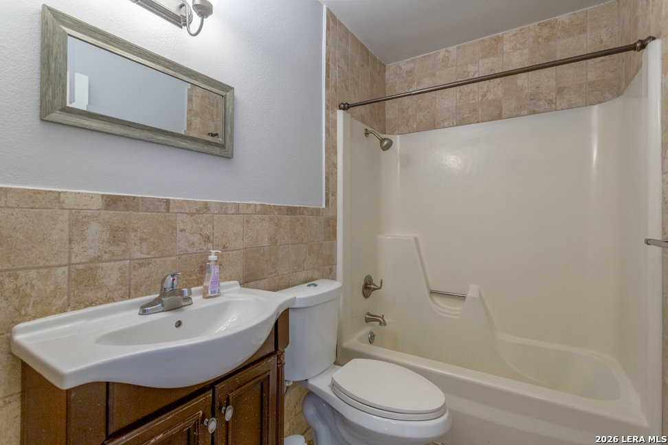 5502 Aspen Valley Street San Antonio TX 78242