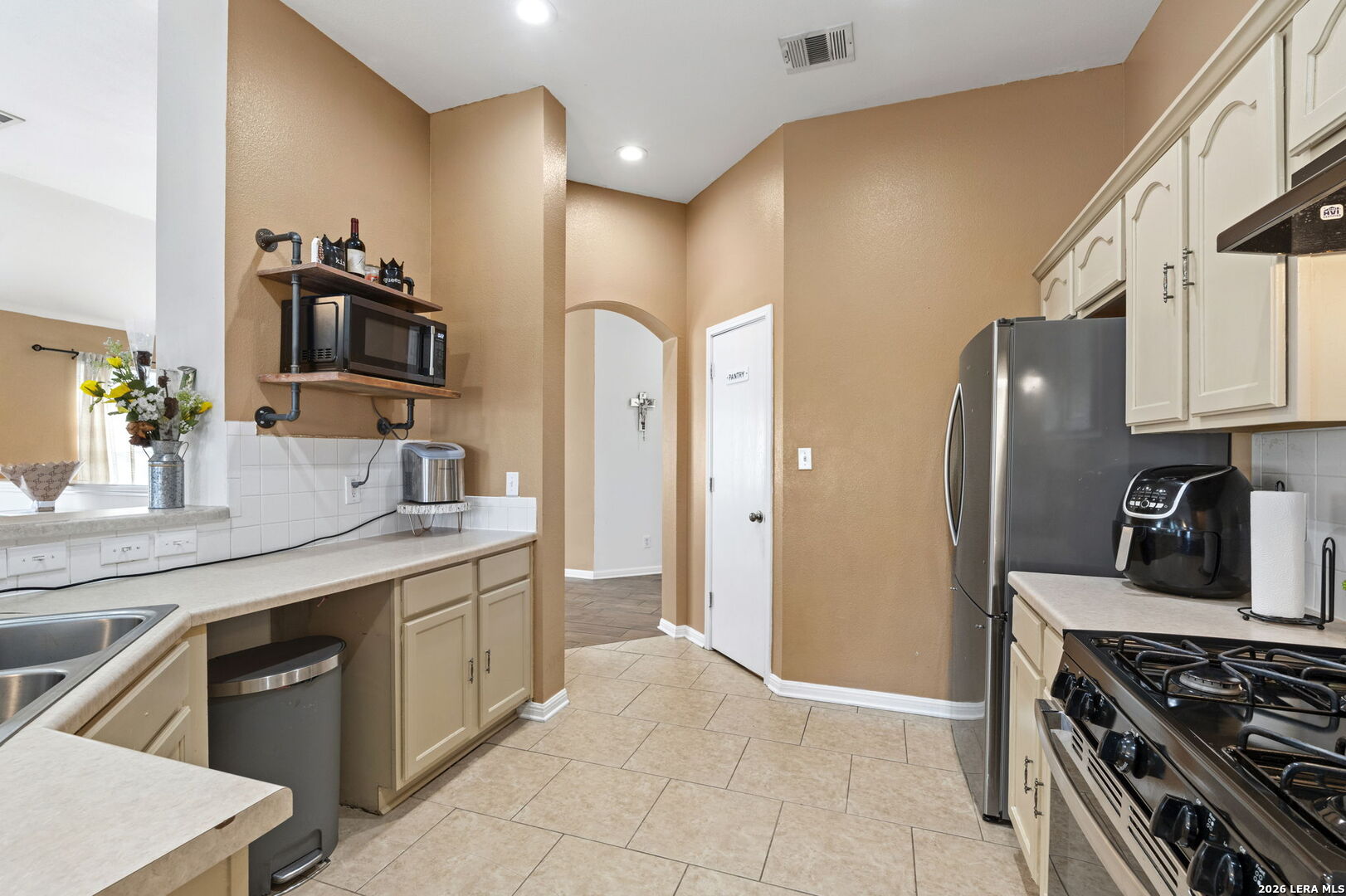 8406 Cherisse Drive Converse TX 78109