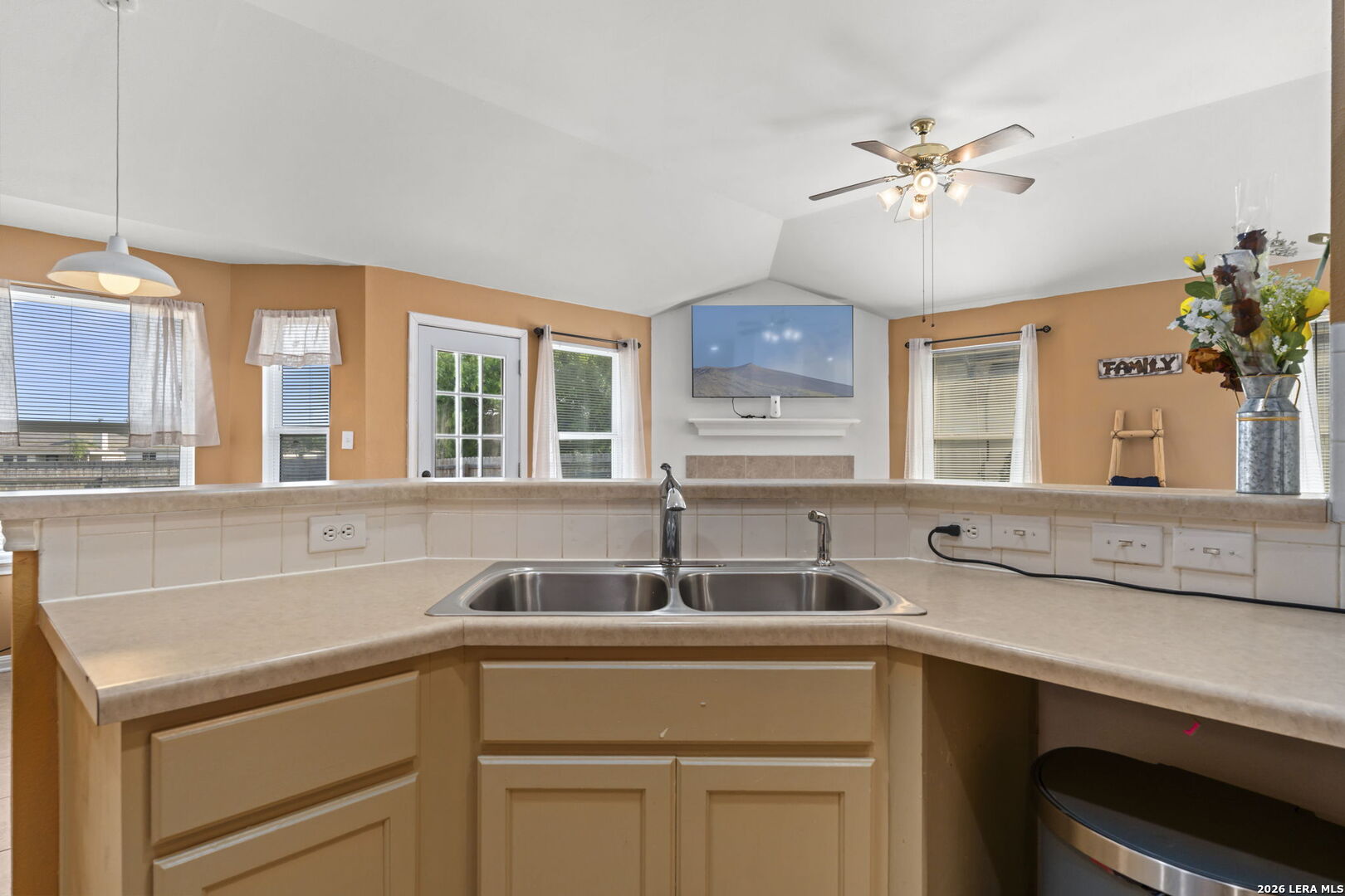 8406 Cherisse Drive Converse TX 78109