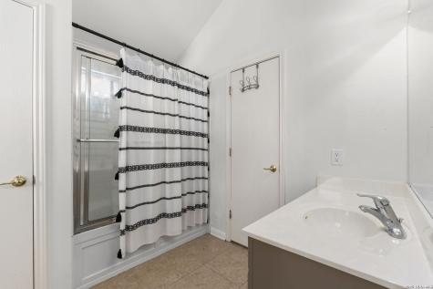 8406 Cherisse Drive Converse TX 78109