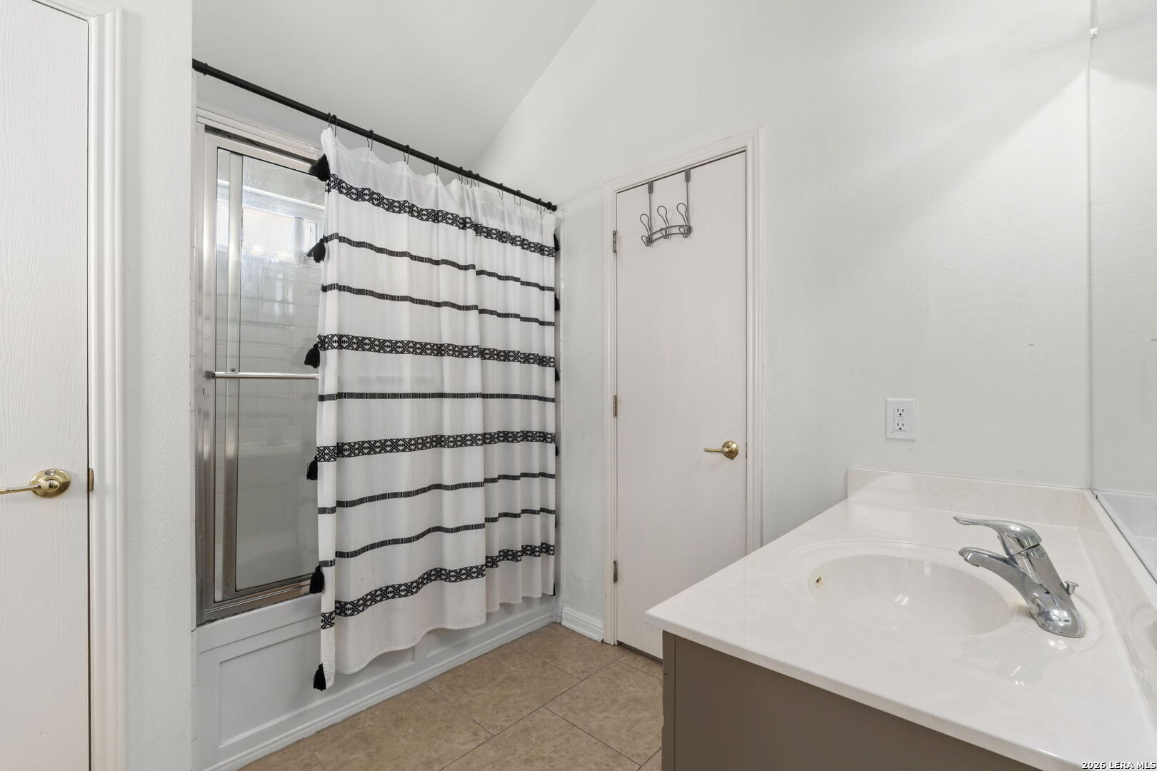 8406 Cherisse Drive Converse TX 78109