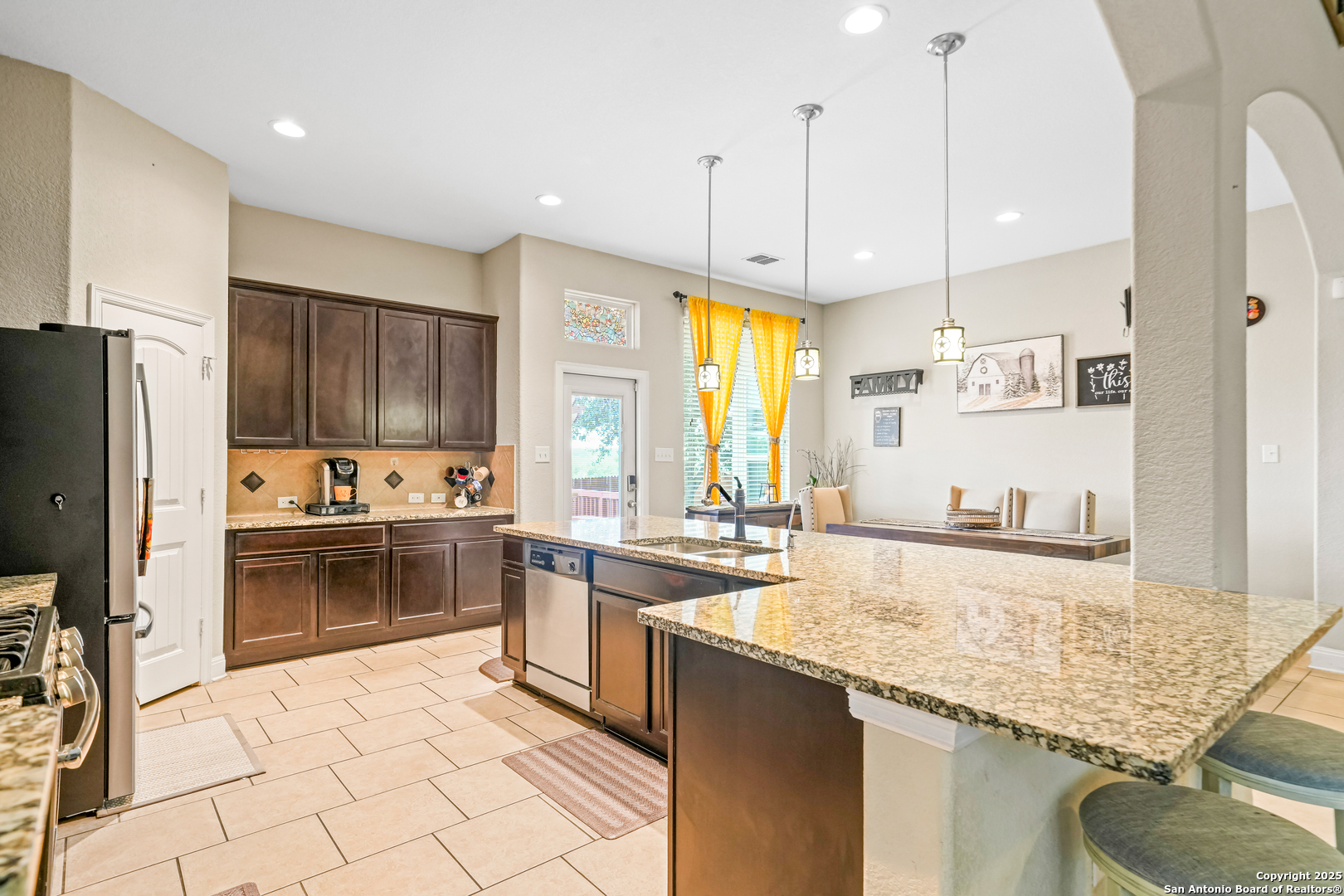 449 Timber Creek Schertz TX 78108