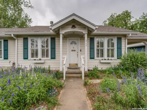 217 W Morse Street Fredericksburg TX 78624
