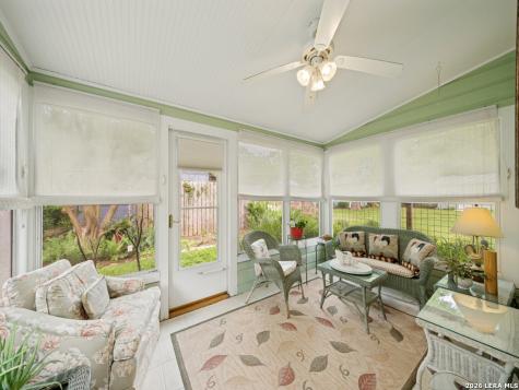 217 W Morse Street Fredericksburg TX 78624