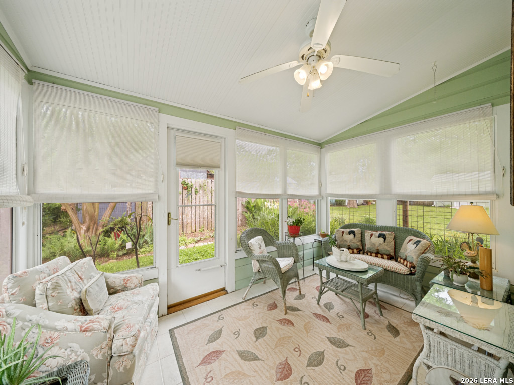 217 W Morse Street Fredericksburg TX 78624