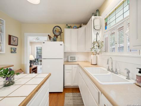 217 W Morse Street Fredericksburg TX 78624