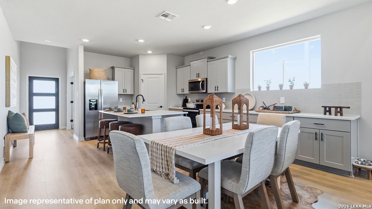 115 Ivy Way Mico TX 78056