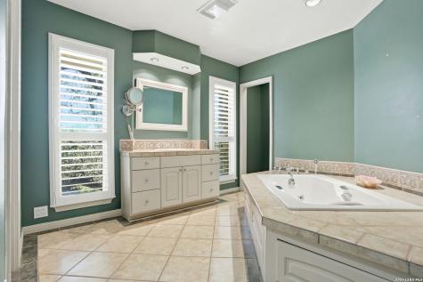 3807 E Songbird San Antonio TX 78229