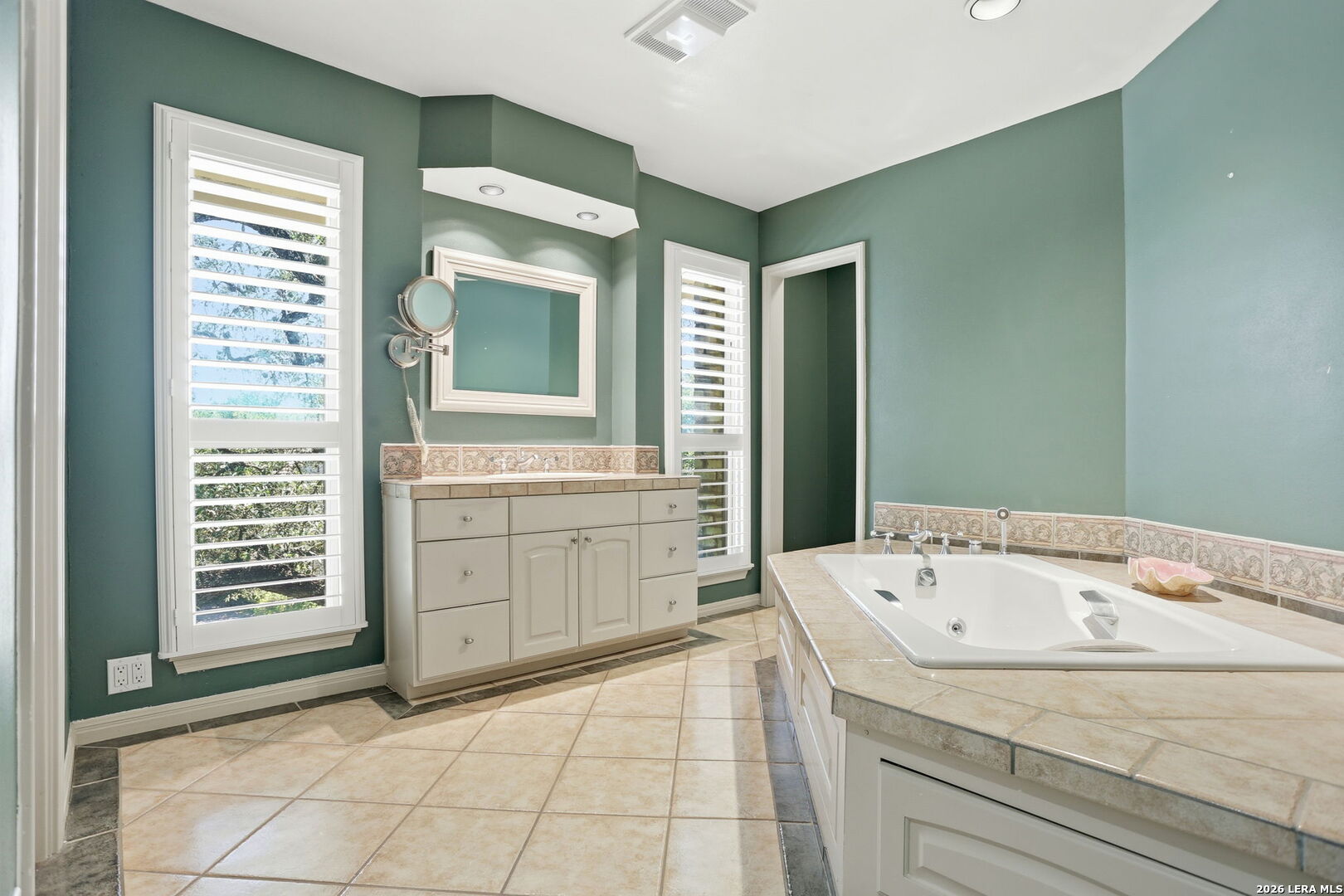 3807 E Songbird San Antonio TX 78229