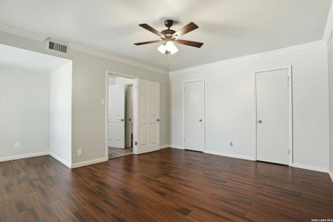 3807 E Songbird San Antonio TX 78229