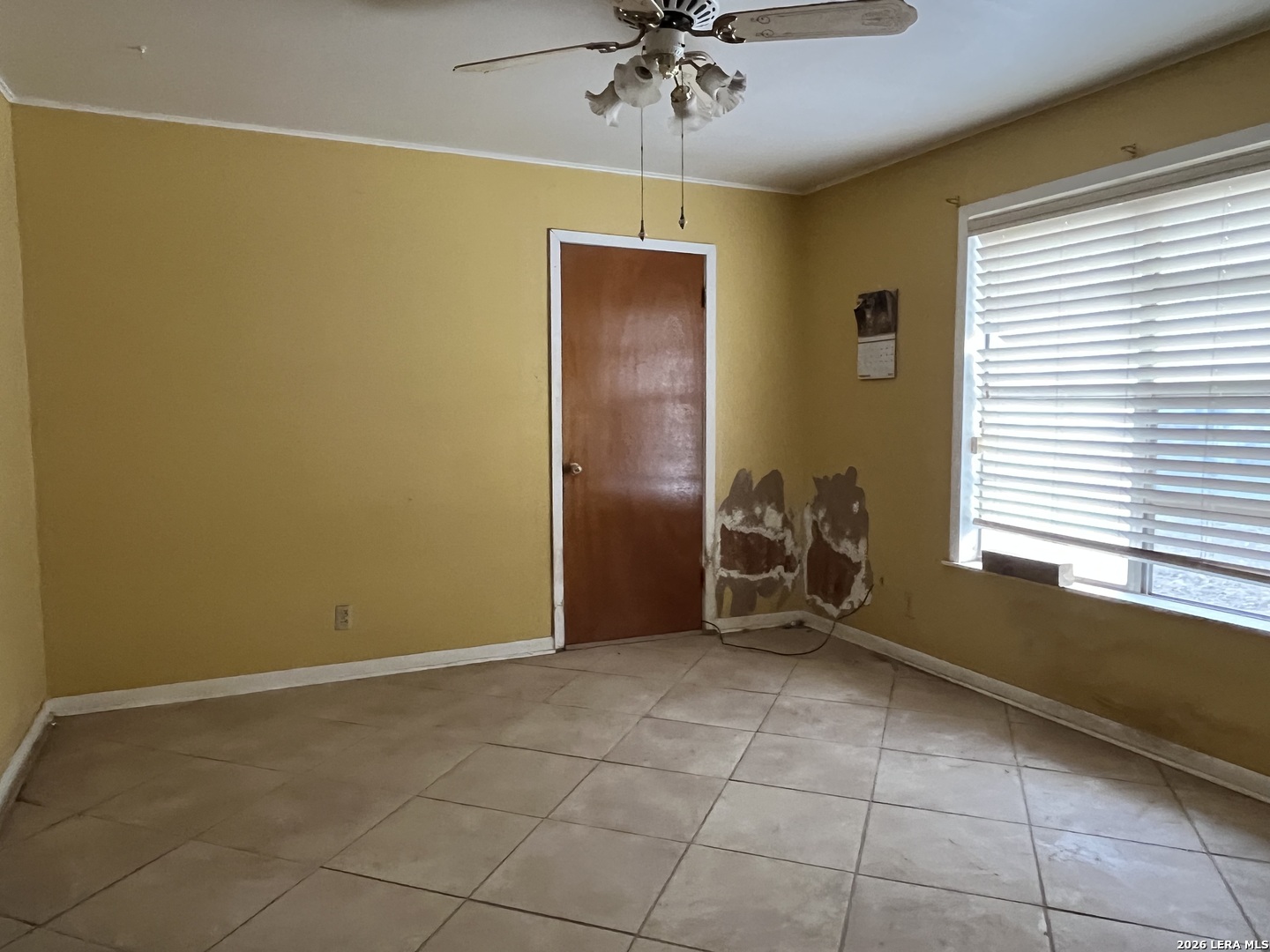 211 E Alamo Carrizo Springs TX 78834