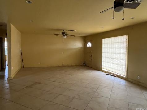 211 E Alamo Carrizo Springs TX 78834