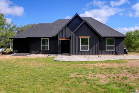 2525 Tomblin Road Bigfoot TX 78005