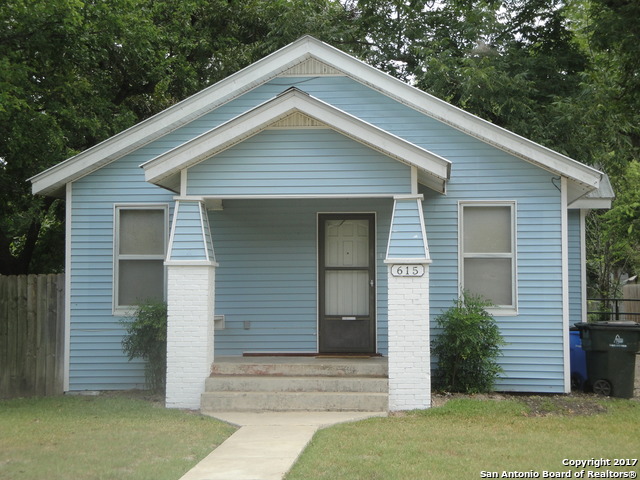 615 Elm Street Seguin TX 78155