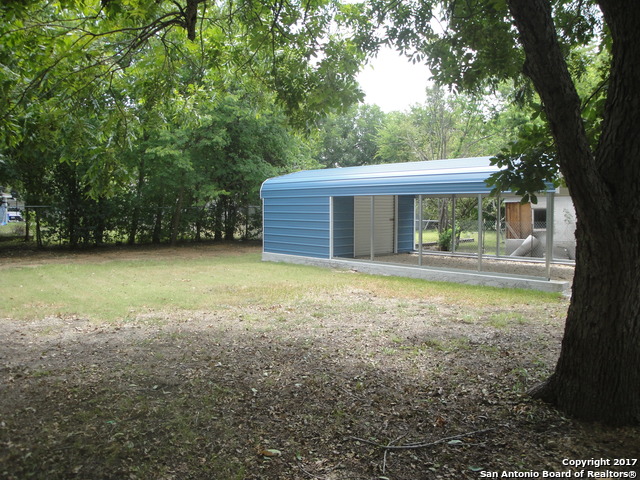 615 Elm Street Seguin TX 78155