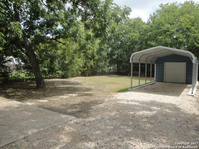 615 Elm Street Seguin TX 78155