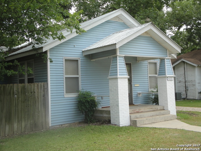 615 Elm Street Seguin TX 78155