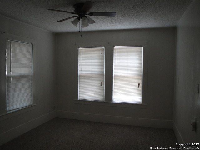 615 Elm Street Seguin TX 78155