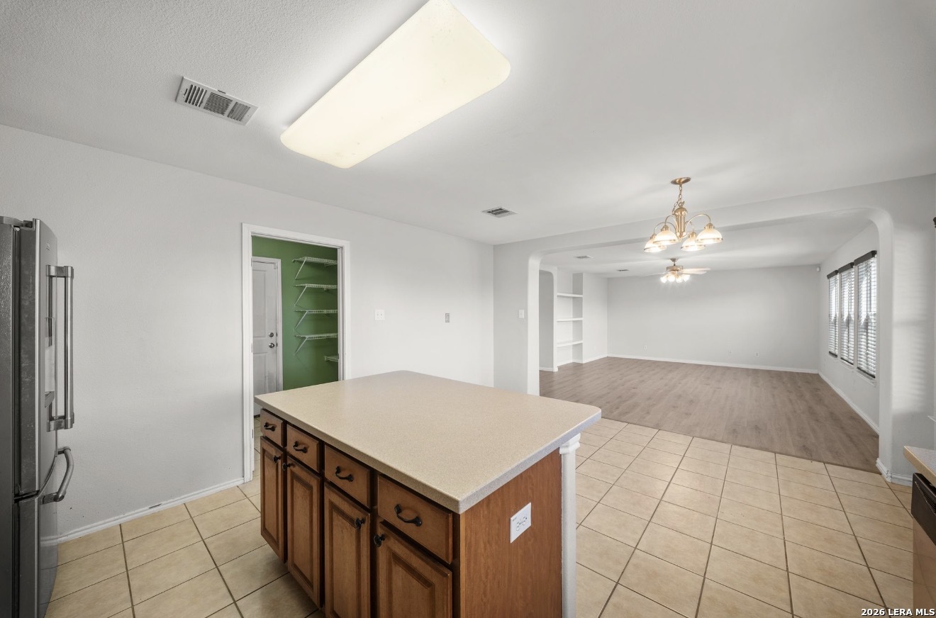 902 Magnolia Bend San Antonio TX 78251