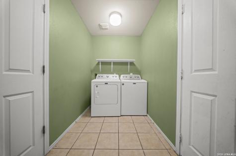 902 Magnolia Bend San Antonio TX 78251