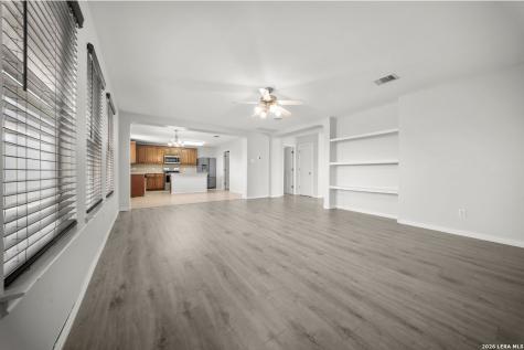 902 Magnolia Bend San Antonio TX 78251