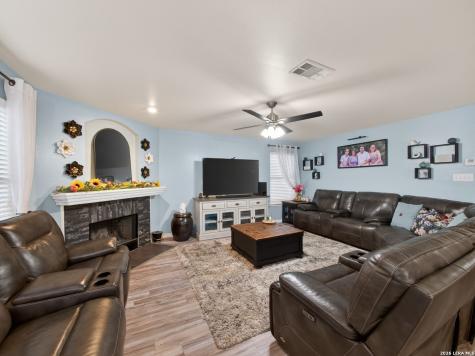 5311 Stormy Breeze San Antonio TX 78247