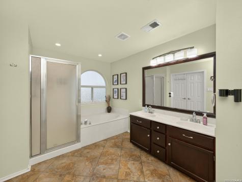 5311 Stormy Breeze San Antonio TX 78247