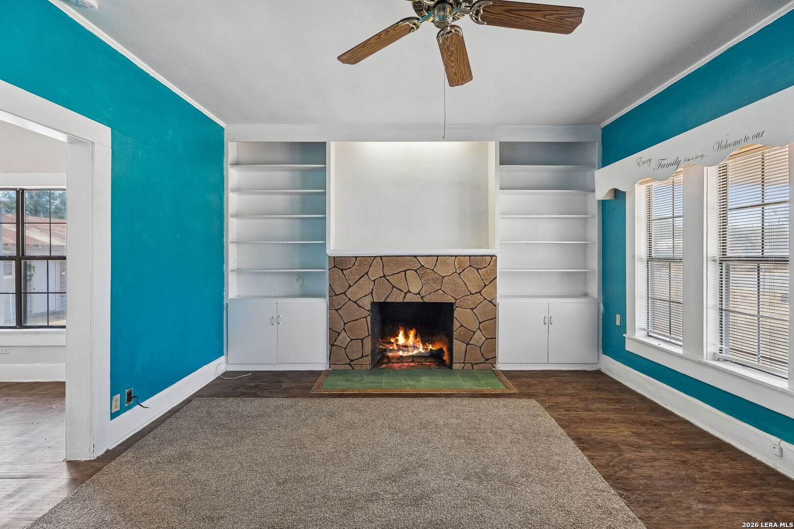 201 E Harris Street Dilley TX 78017