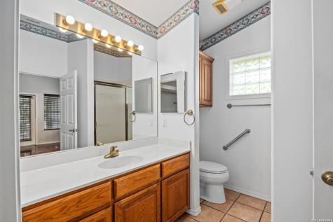 1220 Victory Kerrville TX 78028