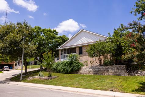 1220 Victory Kerrville TX 78028
