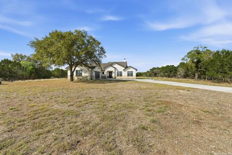 541 Rio Azul Pipe Creek TX 78063