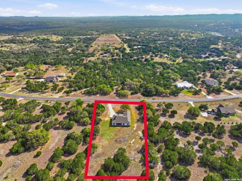 541 Rio Azul Pipe Creek TX 78063