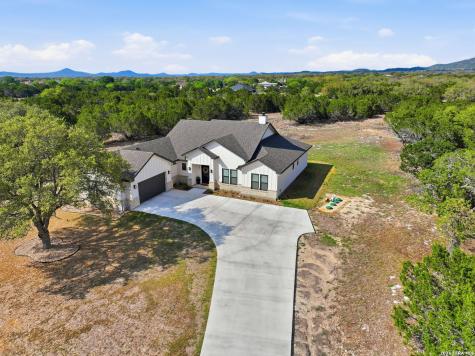 541 Rio Azul Pipe Creek TX 78063