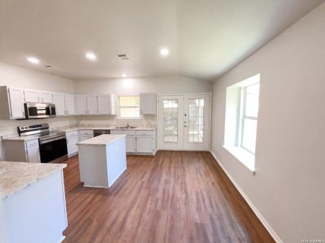668 Lynx Mountain San Antonio TX 78251