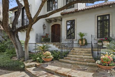 829 Contour Drive San Antonio TX 78212